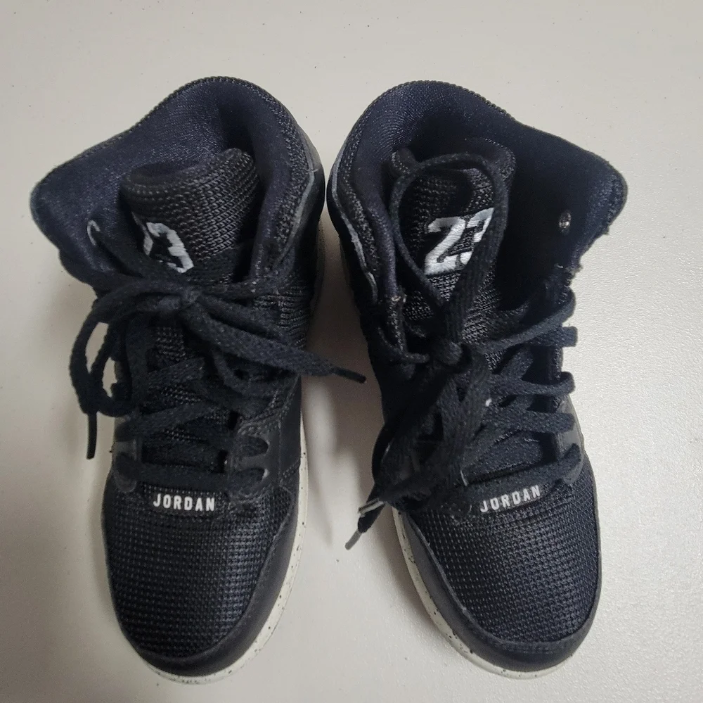 Nike Jordan 1 Flight 4 Hi Top Sneakers Boys Size 13C.